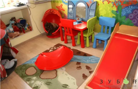 игровая зона детской стоматологии 